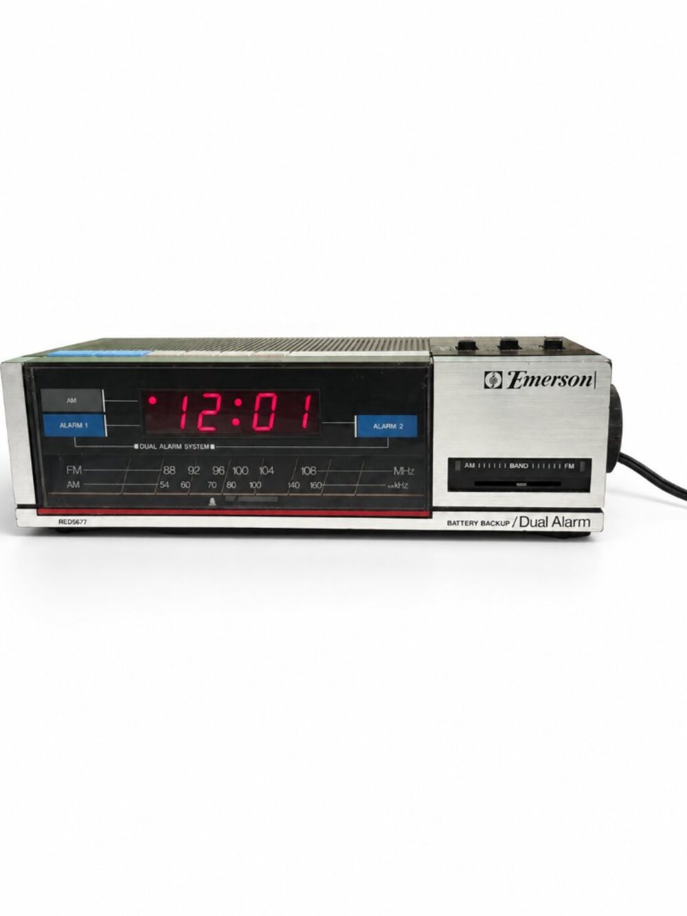 Vintage Emerson RED5677 Digital AM FM Clock Radio Wood Grain
